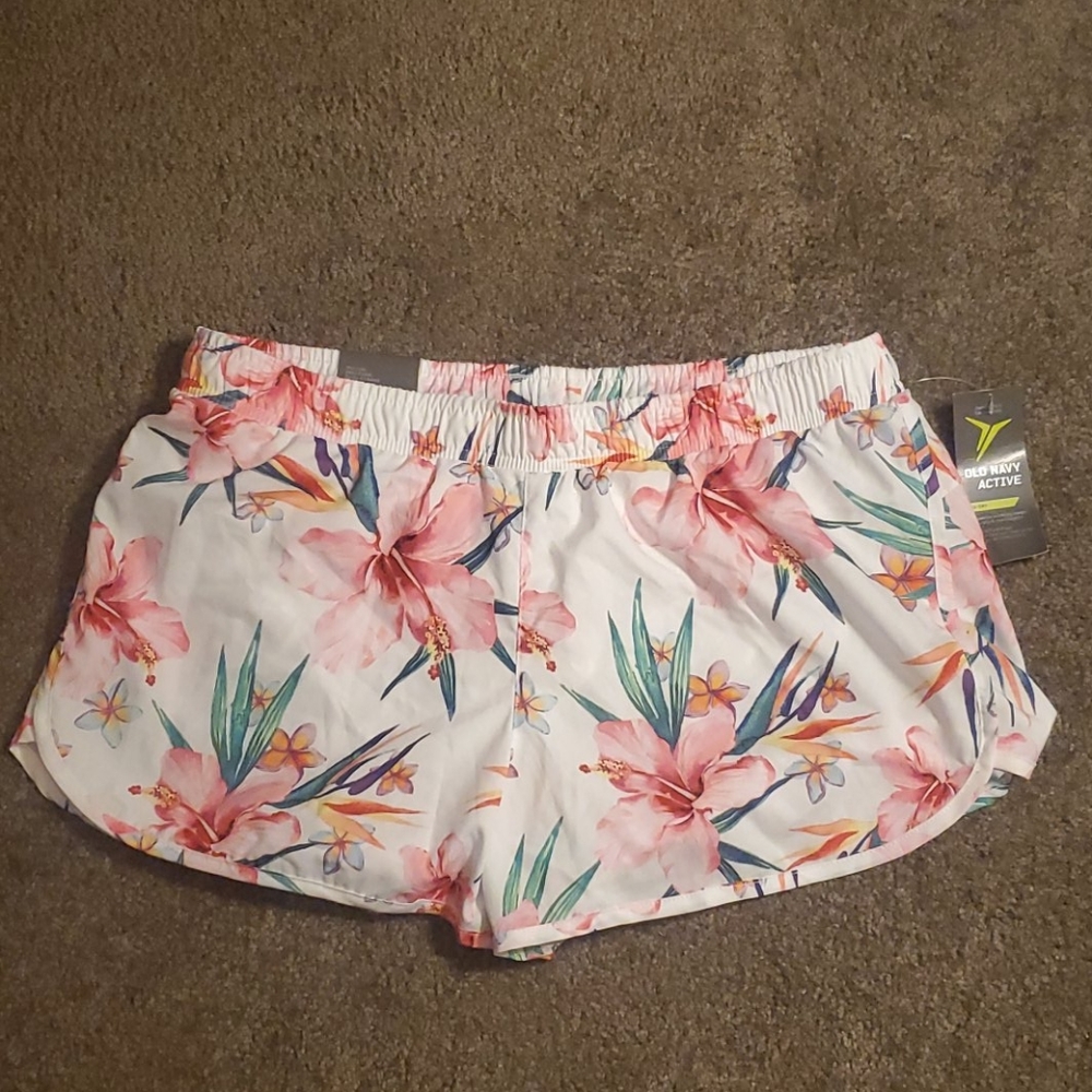 Mid Rise Semi Fitted Old Navy Active Shorts